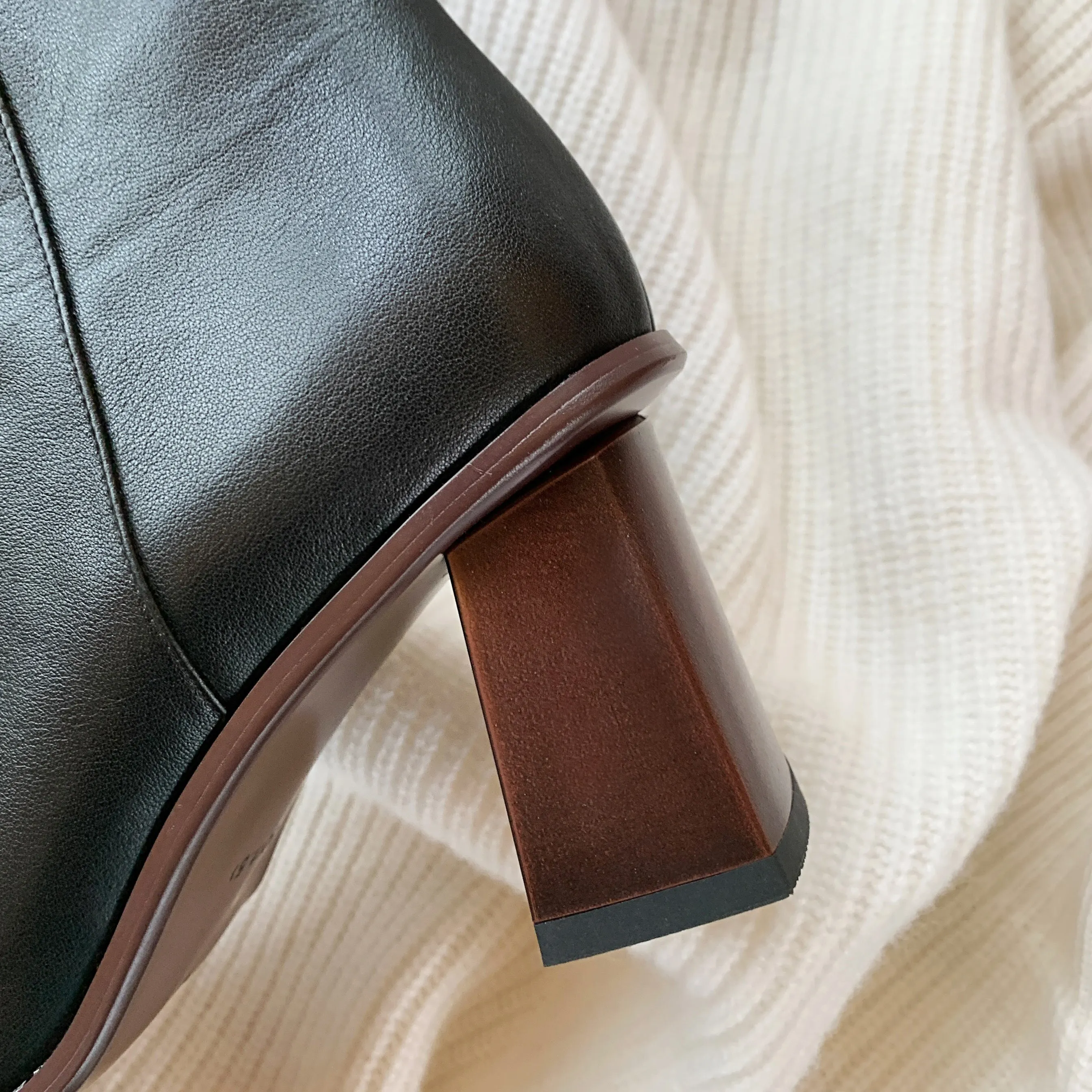 TinaCus Women's Genuine Leather Handmade Square Toe Side Zipper Mid Chunky Heels Retro Ankle Boots